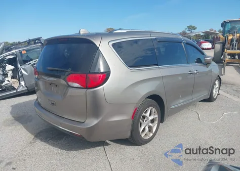 2017 Chrysler Pacifica Touring-L Plus z USA, uszkodzony, nr VIN 2C4RC1EG6HR652844
